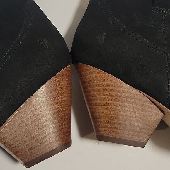 Frye Reina Heeled Ankle Boots - Picture 3 of 11